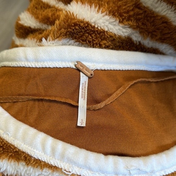Free People Breton Striped Pullover Sherpa Fall Sweater Tan Camel White Small - Picture 2 of 11